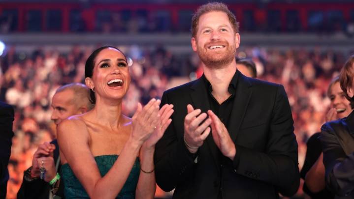 Meghan Markle & Prince Harry Extend Netflix Deal, Add Holiday Special