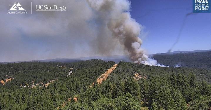 Tiger Fire near Pioneer forces evacuation order in Amador County