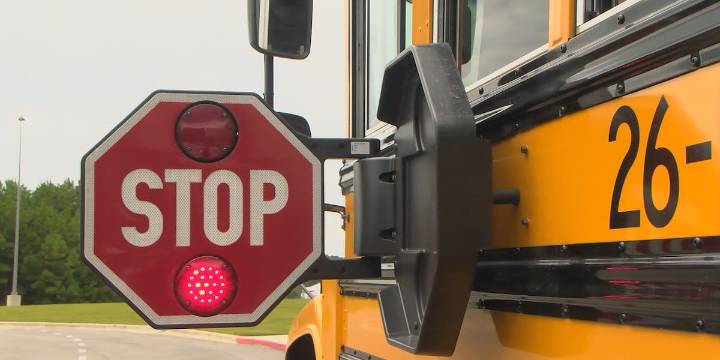 ALEA urging drivers to use caution in increased school traffic