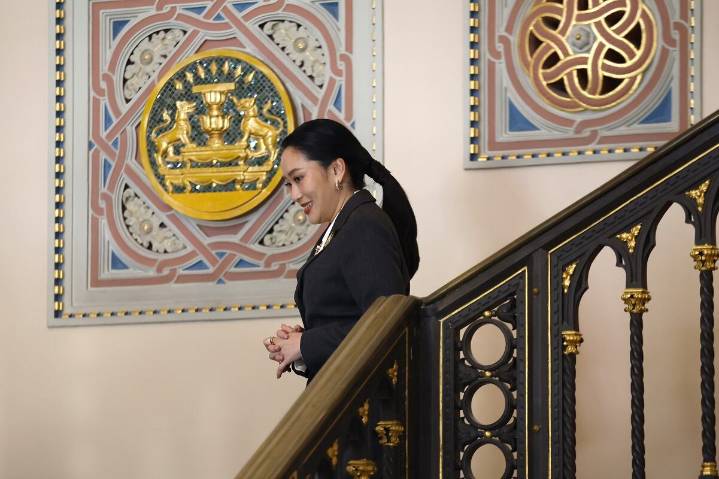Corte Constitucional de Tailandia destituye a primera ministra; no respetó normas éticas en llamada con exgobernante de Camboya, dice