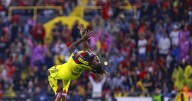 ¡Exceso de aura! Afición del América le pone nuevo apodo a Saint
