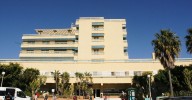 Un accidente en la A-7 en Estepona deja un herido y cinco kilómetros de atasco