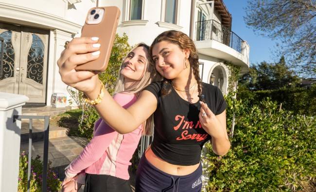 Social Studies Non-Fiction Auteur Lauren Greenfield Reveals Gen Z