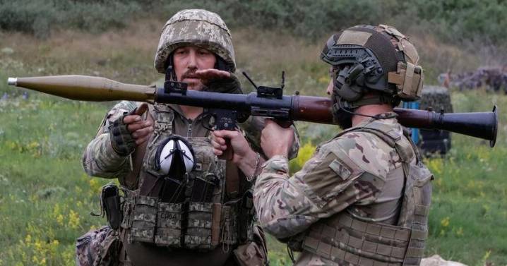 Ukrainian troops doubt quick ceasefire, reject territorial concessions
