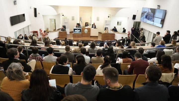 Autonomía en el Concejo de Rosario: 140 oradores, un cronómetro y la arenga de no pedir permiso