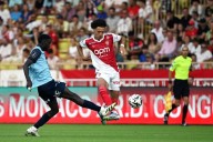 Mónaco y Lyon arrancan con triunfo en fútbol francés