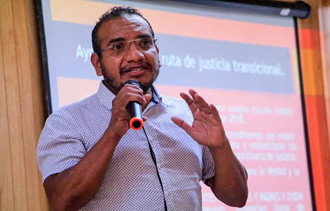 Vidulfo Rosales renuncia como abogado de padres de los 43 de Ayotzinapa; se iría a la SCJN