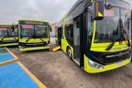 Nada que envidiar a Santiago: así son los nuevos buses eléctricos que llegaron a Arica conducidos solo por mujeres