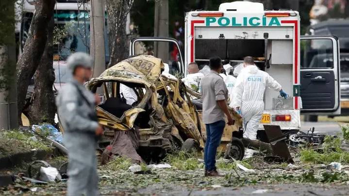Asciende a 13 el número de policías colombianos muertos en ataque contra un helicóptero