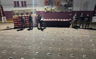 Hallan tres bultos con casi 200 envoltorios de presunta marihuana en Apure