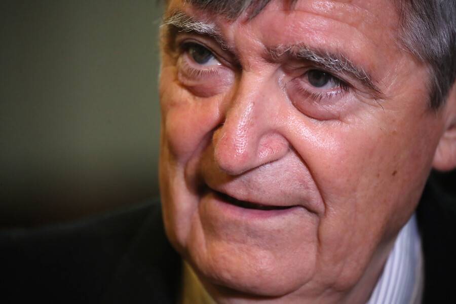 Escalona: Dichos de Carmona “afectan la imagen de la candidatura” de Jara
