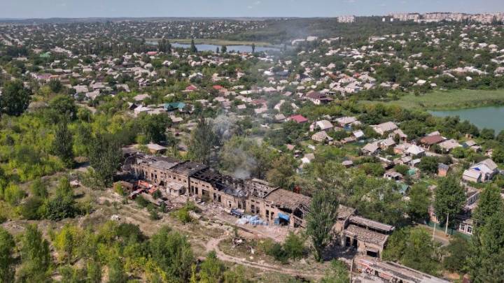 Panic in eastern Ukraine as Trump entertains idea of giving parts of it to Russia