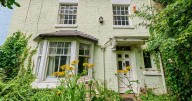 Historic Stoke-on-Trent house where famous inventor was born up for auction