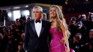 Imágenes del día: del festival de cine en Venecia al rugido del Etna