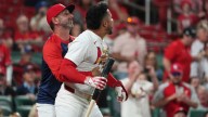 Willson Contreras ejected, hits own coach with bat in Cardinals’ win over Pirates