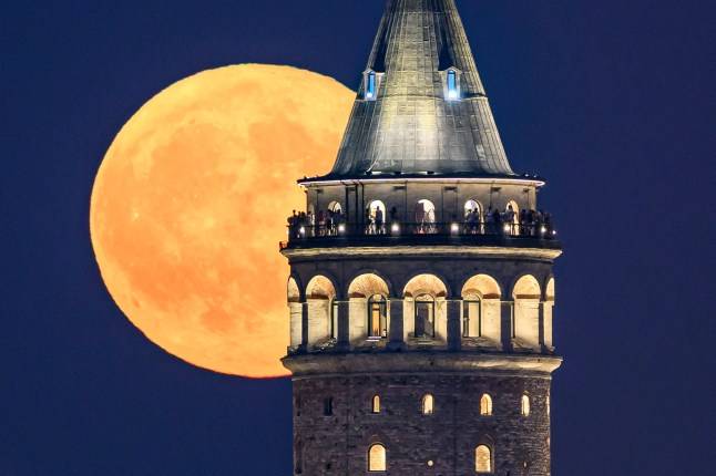 Stunning pictures show how Sturgeon Moon lit up skies around the world
