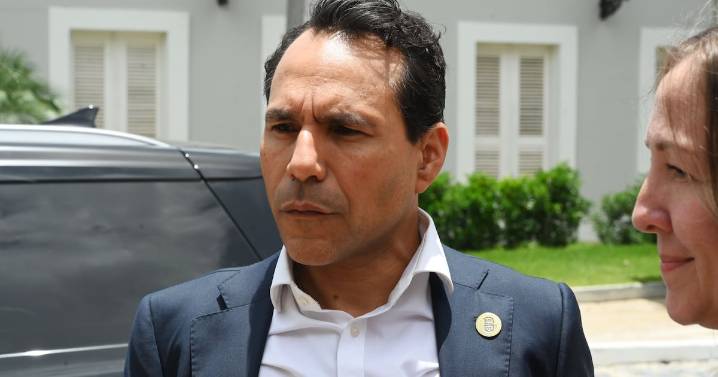 Ausente el director ejecutivo de la Junta de Control Fiscal en foro de salud