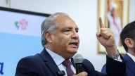 Sandoval acusa a López Aliaga de sacrificar al tren Lima‑Chosica por su campaña presidencial