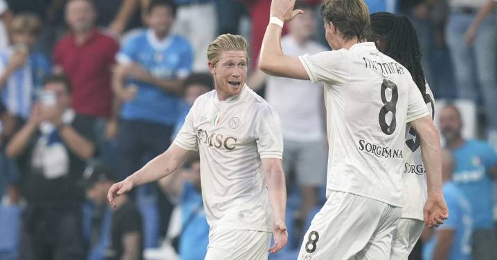 Made in Manchester: De Bruyne and McTominay lead Napoli to a 2