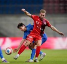 Mateo Chávez debuta como titular con AZ Alkmaar y avanza al playoff de Conference League