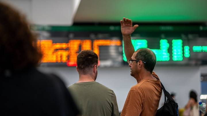 Renfe suspende también este lunes la alta velocidad entre Madrid y Galicia