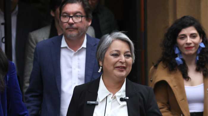 Jara anunció gira nacional endureciendo  el tono contra “poder económico”