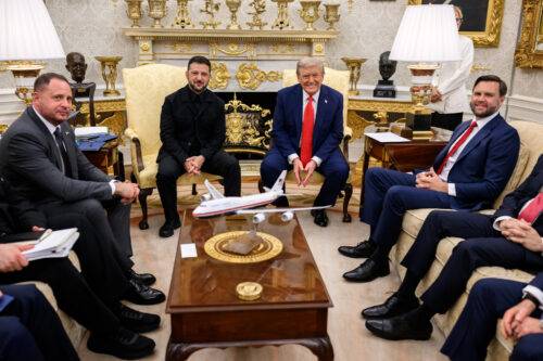 Exploran Zelenski y Trump bases para acuerdo de paz en Ucrania