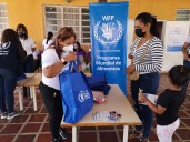 El Programa Mundial de Alimentos reducirá al 50% su alcance en Venezuela por falta de financiamiento
