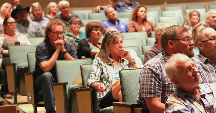 Wyoming crowd boos Hageman retort that protections against greenhouse gases based on ‘false science’