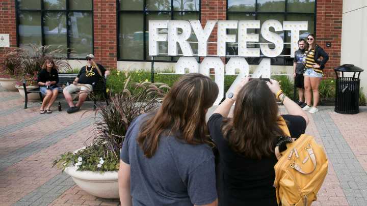 FRYFest, Goose and beer highlight the weekend in Iowa City