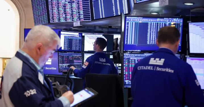 Apple registra su mayor alza semanal en cuatro años y lleva al Nasdaq a récord