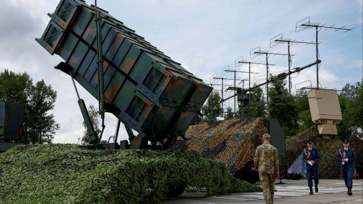 Ukraine Offers $100 Billion Weapons Deal to Obtain US Security Guarantees, FT Reports