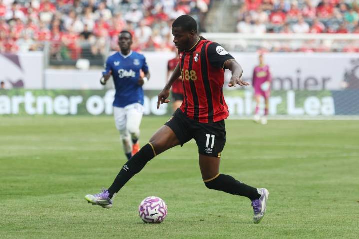 Liverpool vs. Bournemouth odds, predictions: Premier League picks, best bets Friday