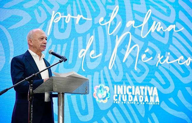 La Iniciativa Ciudadana por la Vida y la Familia reconoce el desempeño de Manolo Jiménez Salinas