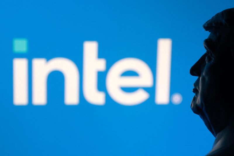 Trump wants more deals like Intel's, worrying business community