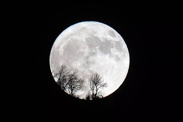 NASA plans to put a nuclear reactor on the moon. Here’s what that means.