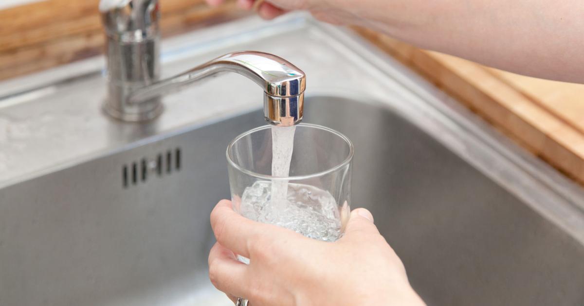 Crowd packs St. Charles meeting on groundwater contamination