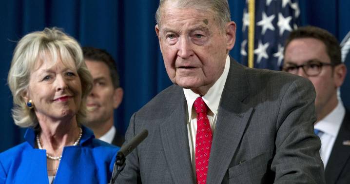 William H. Webster, who led the FBI and CIA, dies at 101