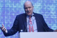 "Una apuesta de resultado incierto". Sturzenegger explicó los cambios para descongestionar vuelos en Aeroparque
