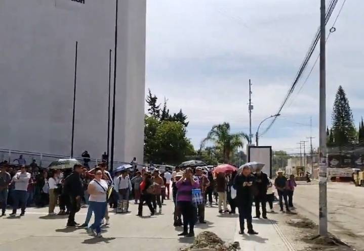 Fuga de gas en Puebla provoca evacuación de Finanzas, IMSS y Registro Civil