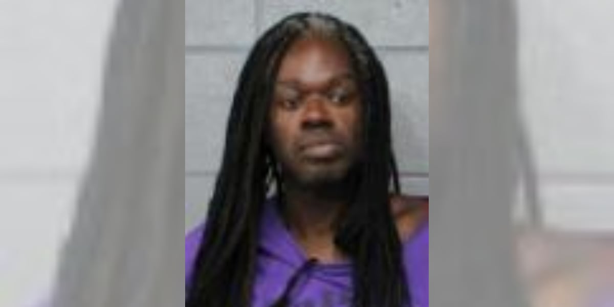 Charges filed against man accused of stabbing woman, stealing her groceries