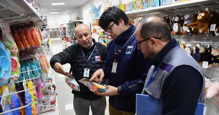 SERNAC fiscaliza venta de juguetes en locales de Ñuble previo al Día del Niño