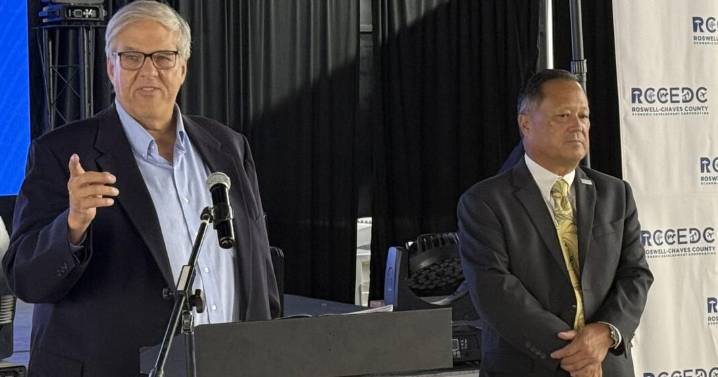 Chamber legend honored at luncheon