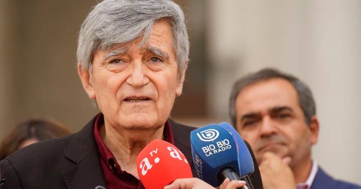 “El PS no es un partido subordinado al PC”: Escalona marca diferencias tras críticas de Carmona a exministro Marcel