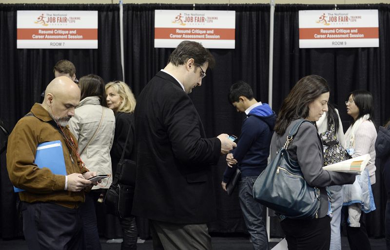 Instant View: Canada's economy sheds 40,800 jobs in July