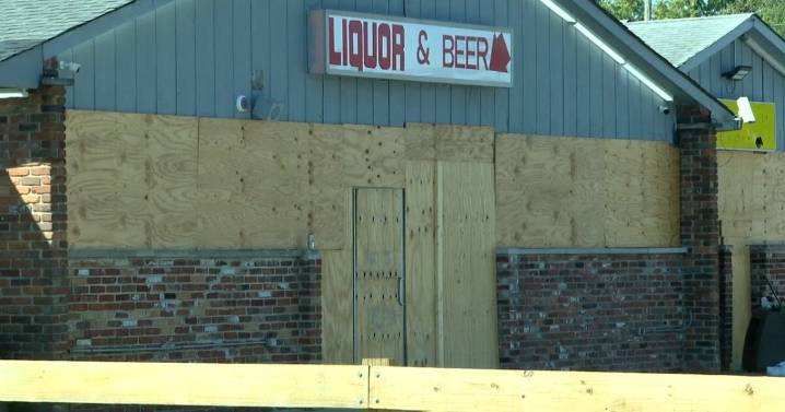 Community leaders push to keep east side liquor store closed, citing crime concerns