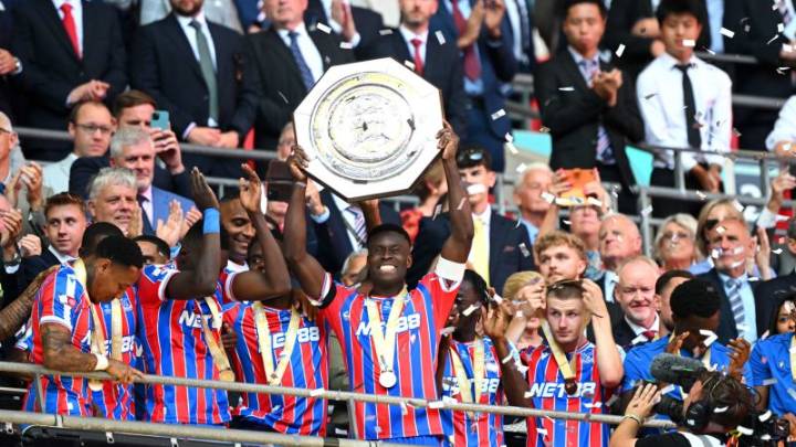 El Crystal Palace da el batacazo y alza el trofeo de la Community Shield ante el Liverpool