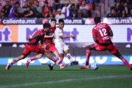 Chivas revierte desventaja de tres goles y empata con Tijuana