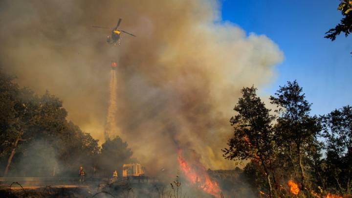Llegan a Salamanca los aviones cisterna de Europa para los incendios de Castilla y León