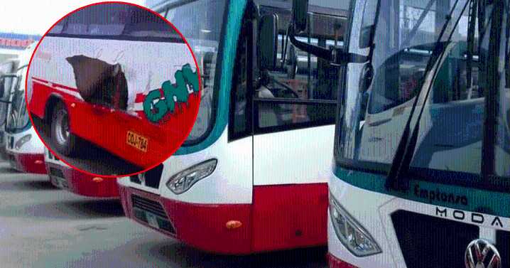 Atacan con explosivo bus Emptonsa con pasajeros a bordo en Carabayllo: reportan 3 heridos